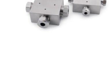 High Pressure Cross, 1/4"